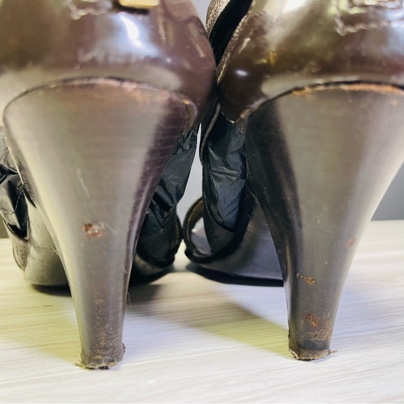 MIKHAEL KORS Brown Synthetic Logo High Heel Open Toe Strappy Shoes Size 6 1/2M - Picture 6 of 6